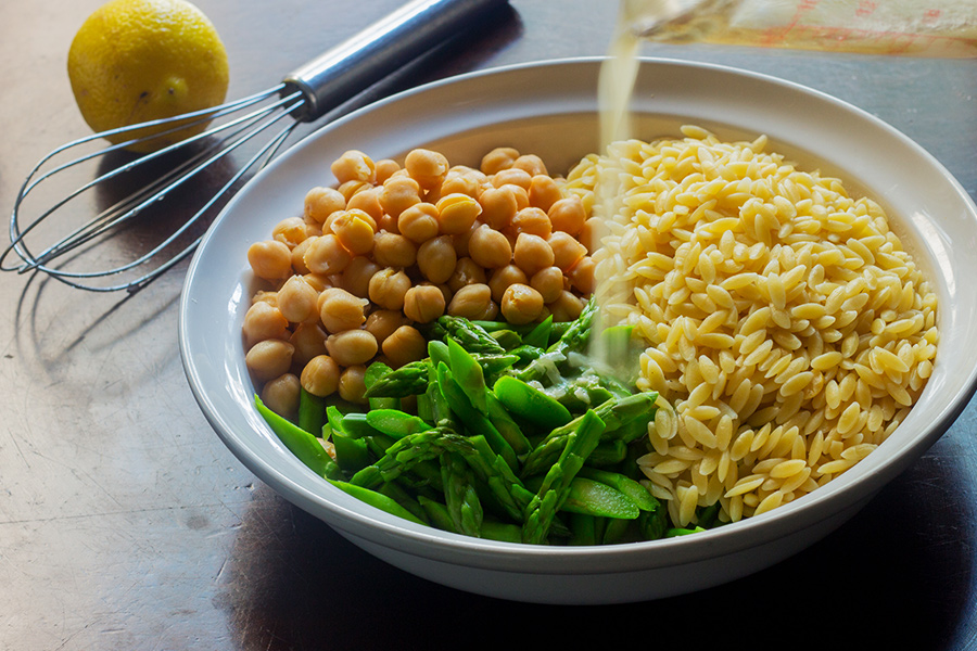Lemony Asparagus Orzo might be the easiest salad in the world. It is light and flavorful. It could be served as a side dish or starter. Enjoy it today!